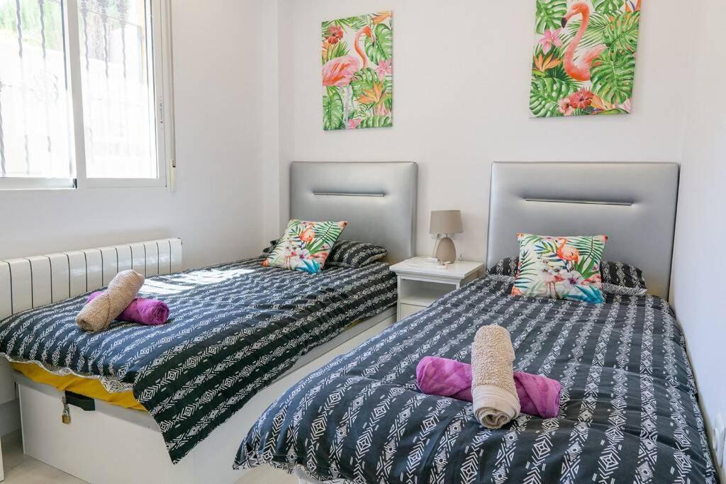 Casa Lilly-Rose, A Beautiful 3 Bedroom Detached Villa A Short Walk To The Villamartin Plaza & Golf Course Bagian luar foto