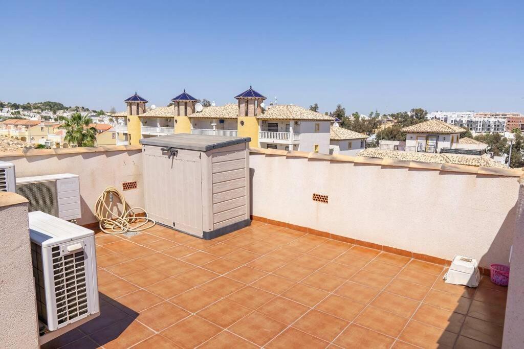 Casa Lilly-Rose, A Beautiful 3 Bedroom Detached Villa A Short Walk To The Villamartin Plaza & Golf Course Bagian luar foto