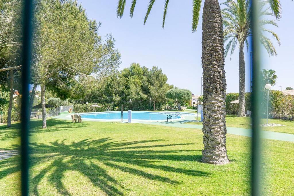 Casa Lilly-Rose, A Beautiful 3 Bedroom Detached Villa A Short Walk To The Villamartin Plaza & Golf Course Bagian luar foto