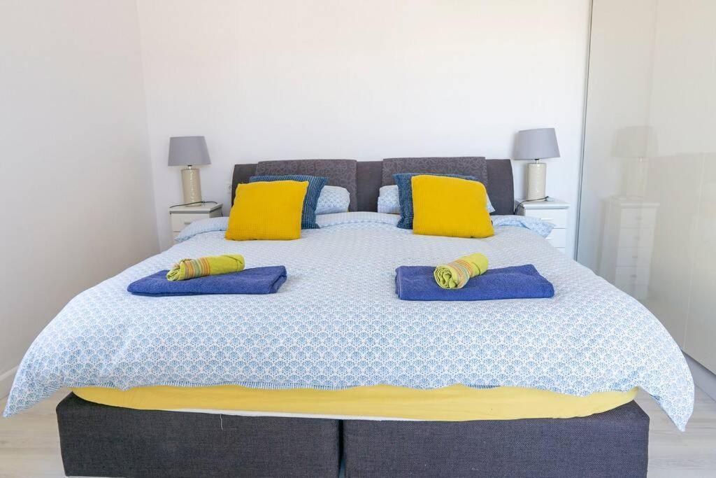 Casa Lilly-Rose, A Beautiful 3 Bedroom Detached Villa A Short Walk To The Villamartin Plaza & Golf Course Bagian luar foto