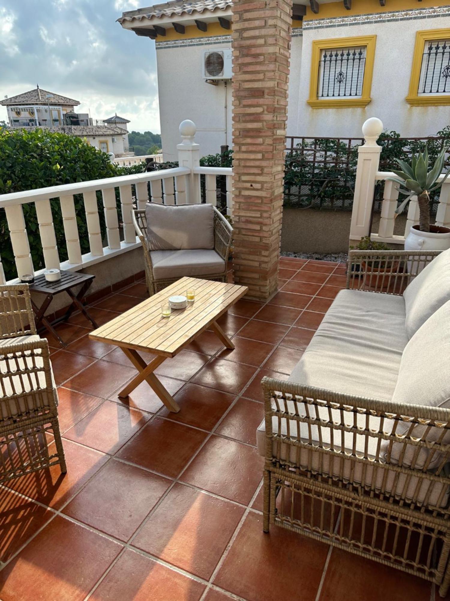 Casa Lilly-Rose, A Beautiful 3 Bedroom Detached Villa A Short Walk To The Villamartin Plaza & Golf Course Bagian luar foto